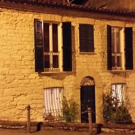 Отель La Casina Delle Fate Нумана Экстерьер фото
