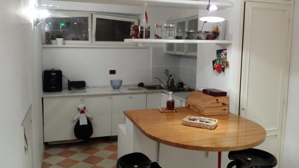 Отель La Casina Delle Fate Нумана Экстерьер фото